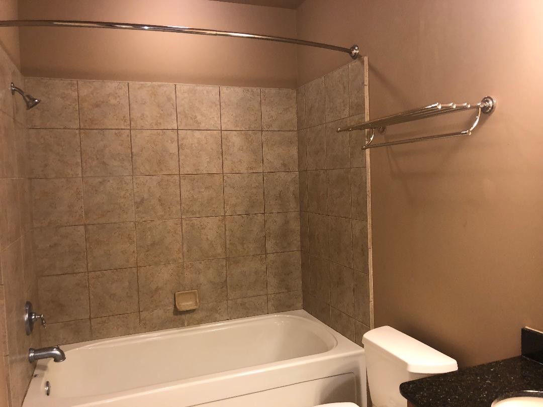 416 Bathroom - 1201 Front Ave