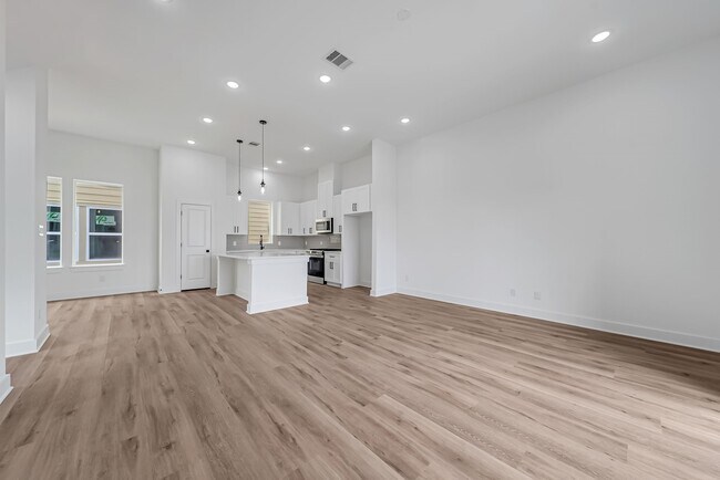 Building Photo - 3468 Bremond St