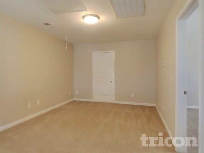 Building Photo - 938 Beverly Ct