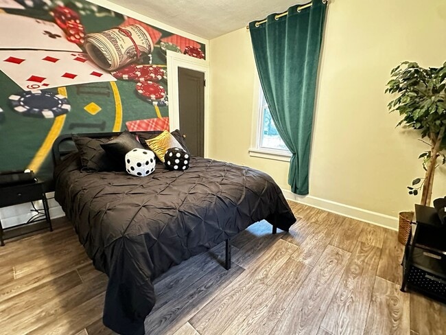 Building Photo - Charming Cleveland Heights Home in Prime Location