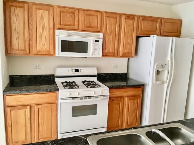 Building Photo - 2482 Stoughton Cir