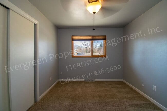 Building Photo - 2206 Wakefield Dr
