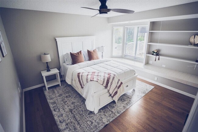 Building Photo - 8344 9th Ave Terrace NW