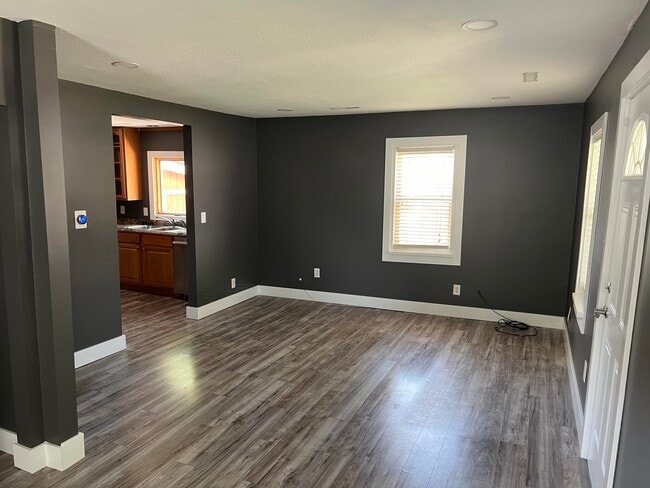 Building Photo - 807 Clinkscales Rd