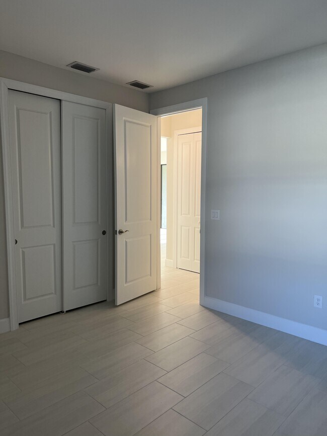 Building Photo - 14389 Eagle Branch Dr