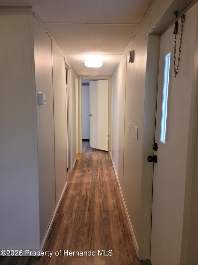 Building Photo - 5323 S Knobhill Terrace