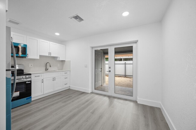 Building Photo - 2785 Reo Ln