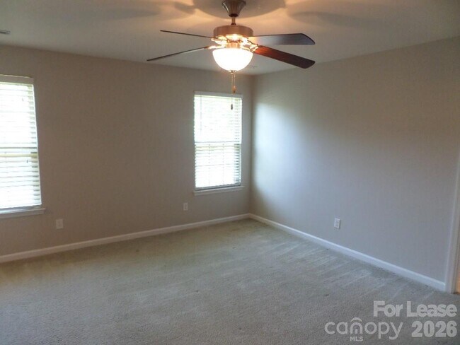 Building Photo - 3339 Major Samuals Way