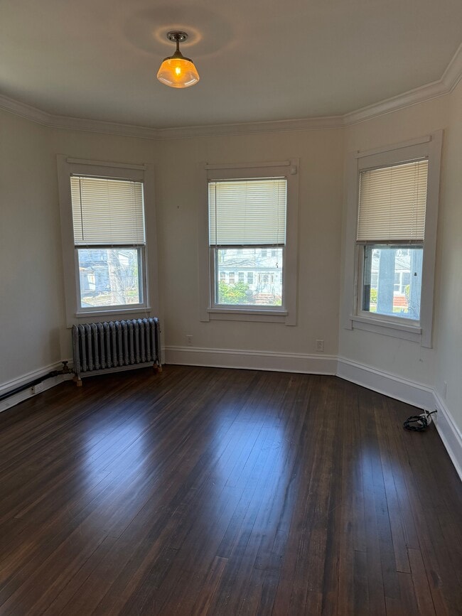 Building Photo - 33 Montclair Ave