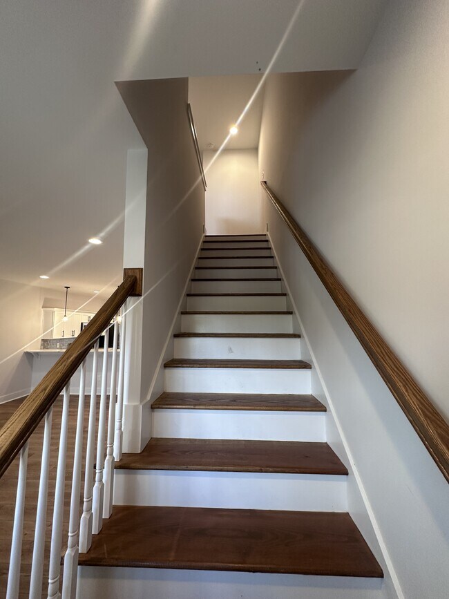 Building Photo - 511 Cabell St