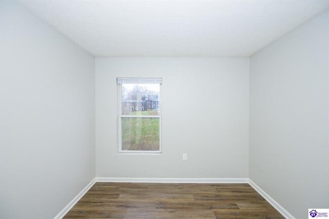 Building Photo - 621 Stewart St