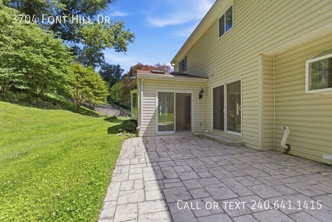 Building Photo - 3704 Font Hill Dr