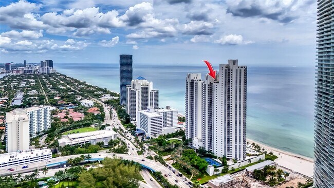 Building Photo - 19111 Collins Ave