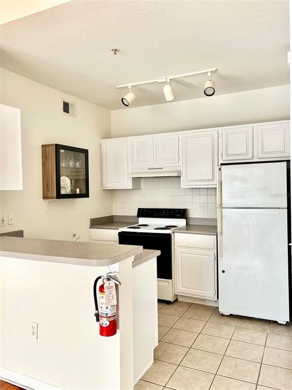 Building Photo - 8820 Dunes Ct