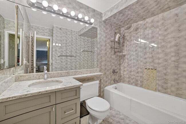 Building Photo - 25 Rockledge Ave