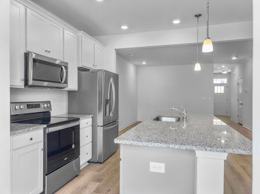 Building Photo - 481 Trotters Ln