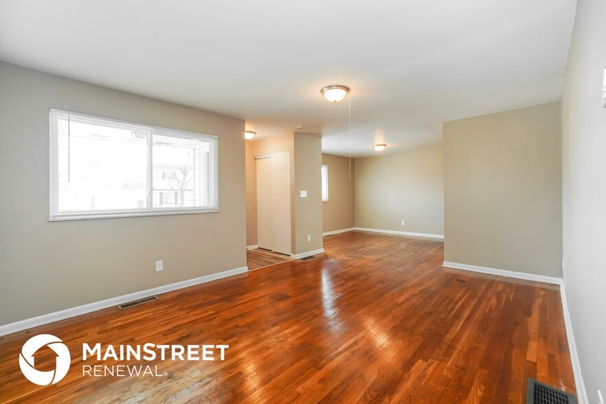 Building Photo - 945 Hodges Dr