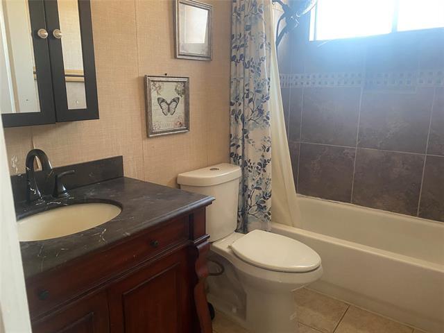 Building Photo - 1230 Donegal Ln