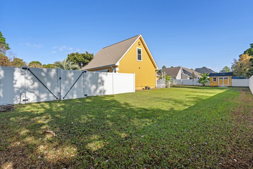 Building Photo - 2409 Hunters Trl