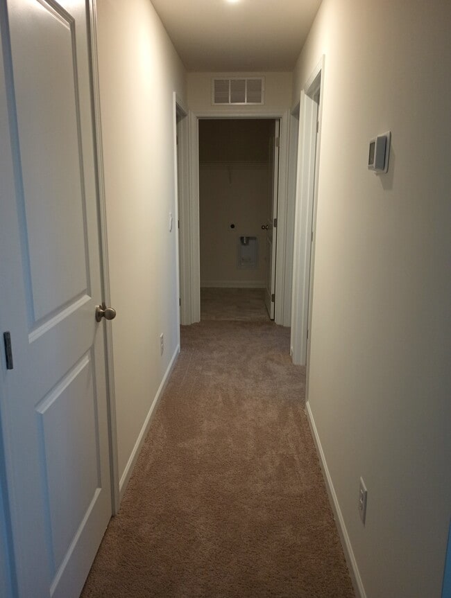 Building Photo - 1144 Aspen Ter