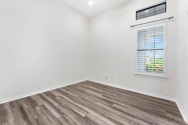 Building Photo - 4615 Siena Cir