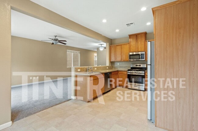 Building Photo - 2345 Coffeeberry Rd