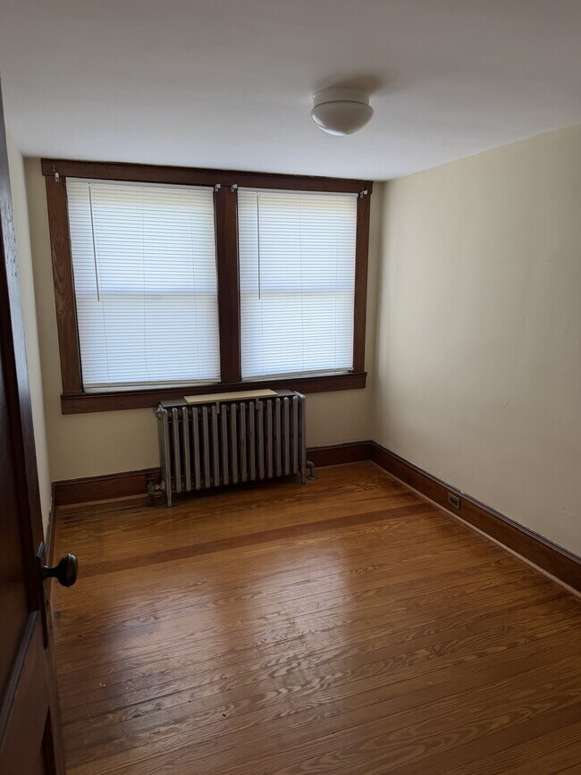 Building Photo - 405 Lee Pl