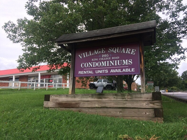 Village Square Condos - 1805 King College Rd