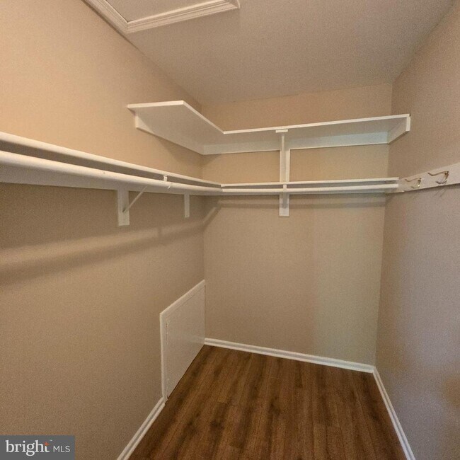 Building Photo - 5676 Kirkham Ct