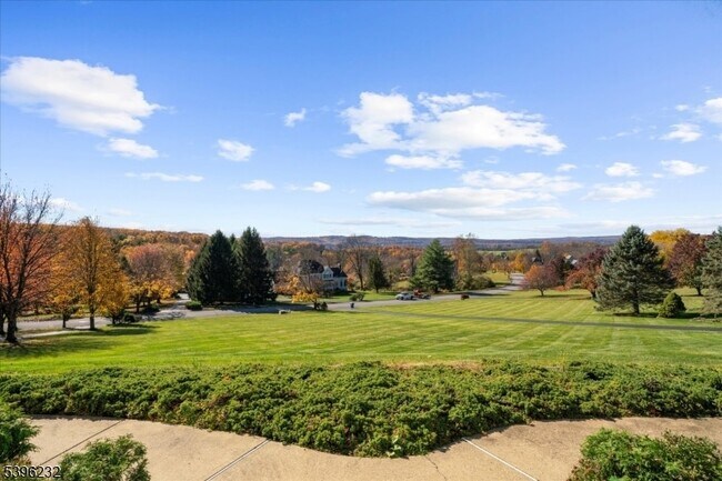 Building Photo - 21 Country Pl