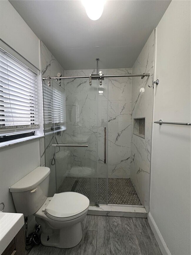 Building Photo - 15831 SW 139th Pl