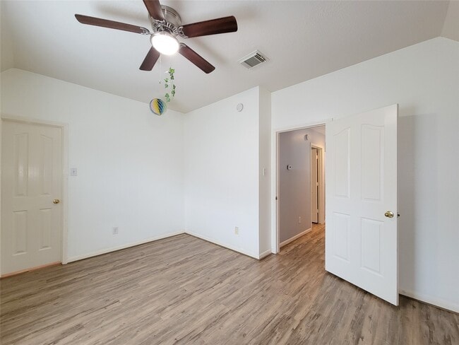 Building Photo - 6410 Coley Park