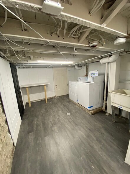 Building Photo - 206 Columbus Ave