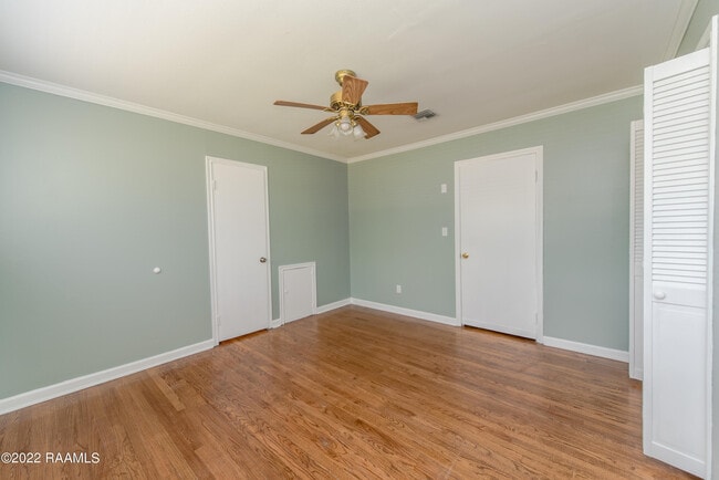 Building Photo - 232 Roselawn Blvd