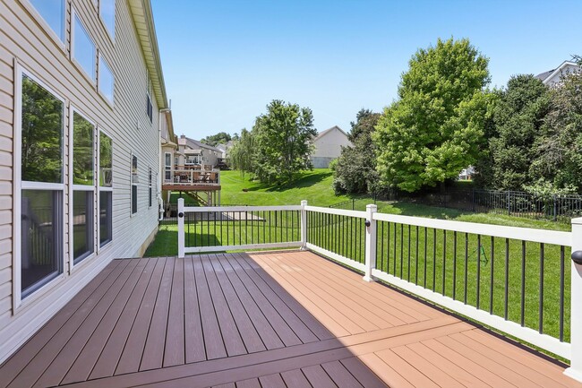 Building Photo - Executive Lease Opportunity - 4 Bed 3 Bath
