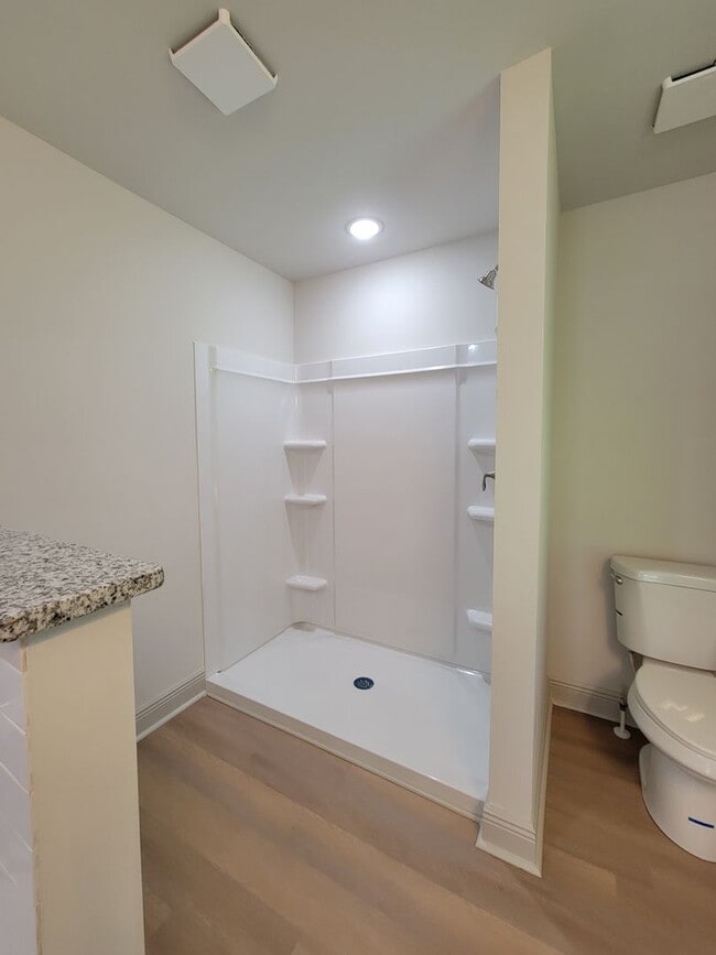 Building Photo - Build to Rent 4 Bdrm Lake Access - Luxury flooring -Stainless steel appliance - Covered Porch