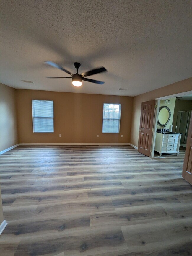 Building Photo - 5211 Moore Loop
