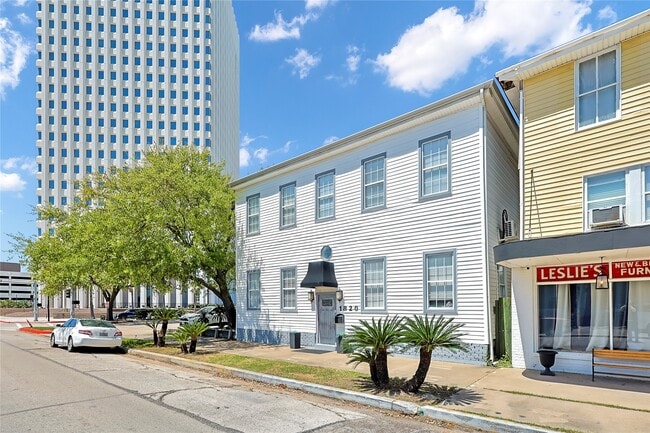 Building Photo - 1820 Market St