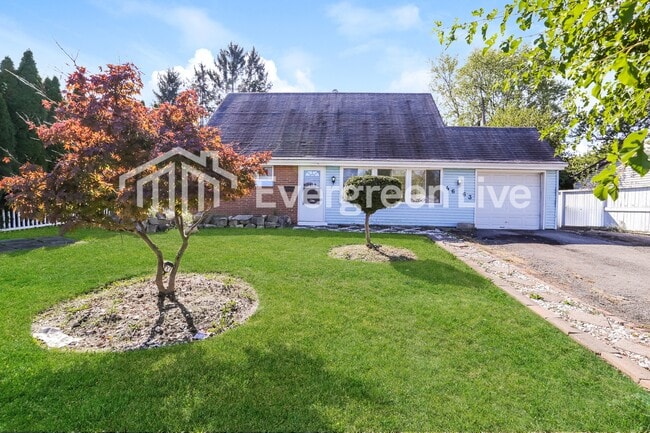 Building Photo - 4663 E Livingston Ave