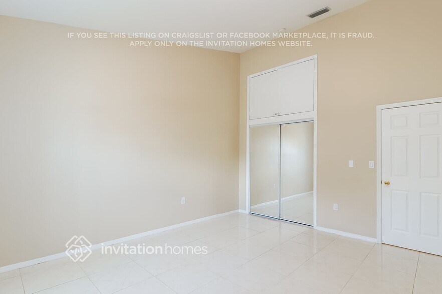 Building Photo - 2202 Curtis Dr N