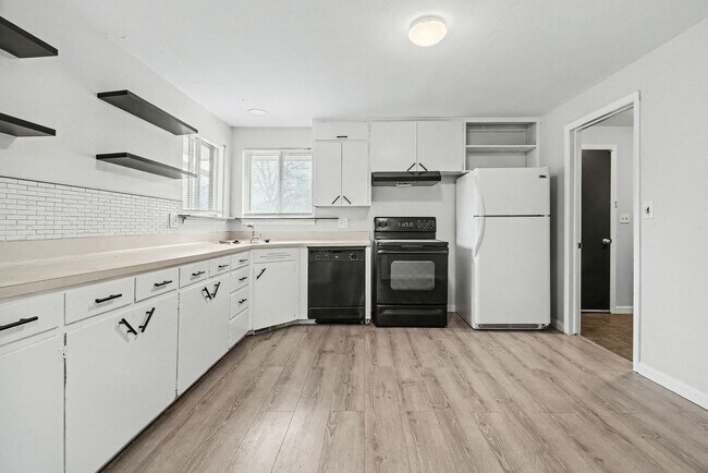 Building Photo - 1714-1716 W 8th St