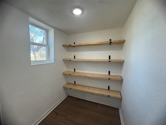 Building Photo - 607 E Monterey St