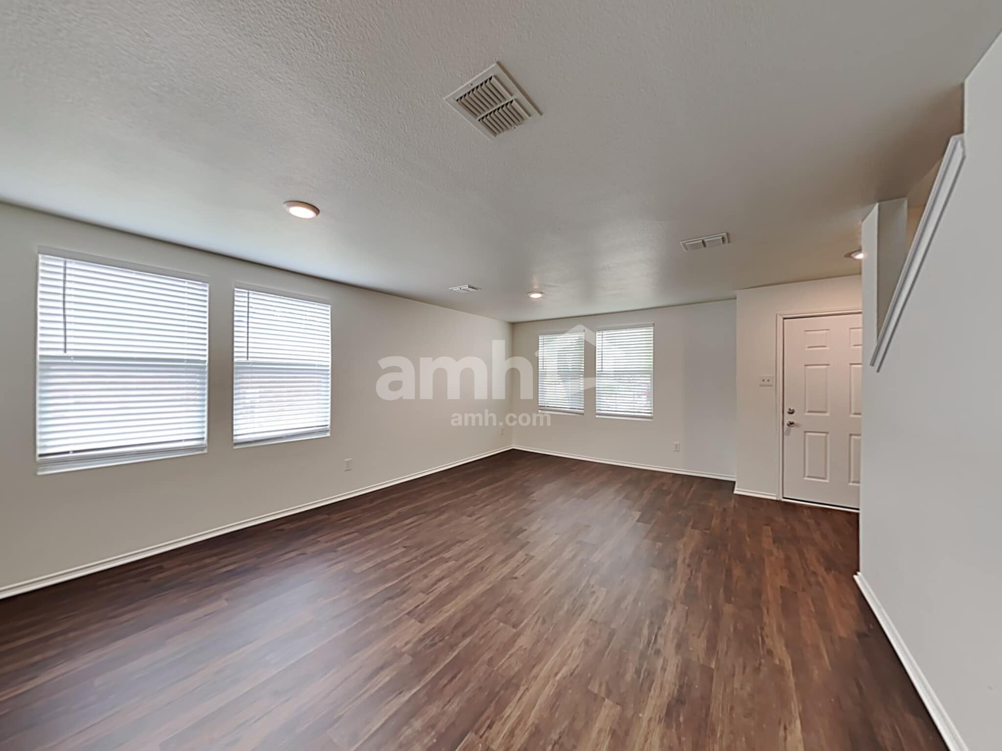 Building Photo - 8307 River Bluffs Dr