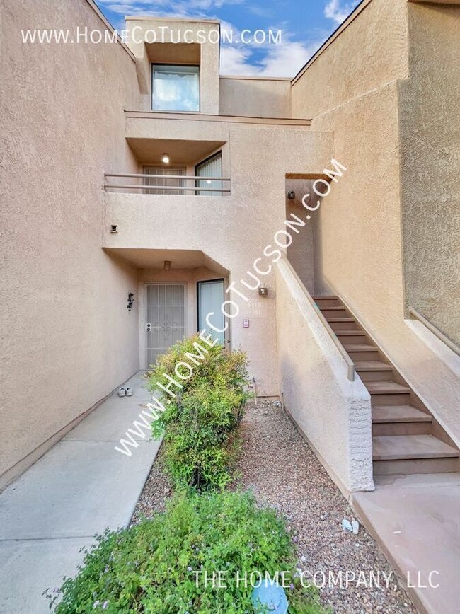 Building Photo - Short Term Furnished Foothills Condo 5675 N Camino Esplendora-2211