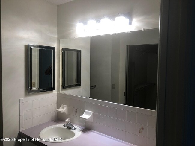 Building Photo - 6452 River Run Blvd