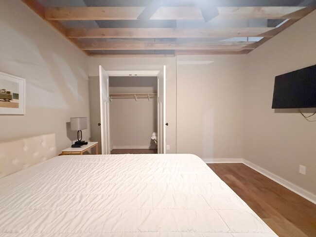 Building Photo - 209 S Church St