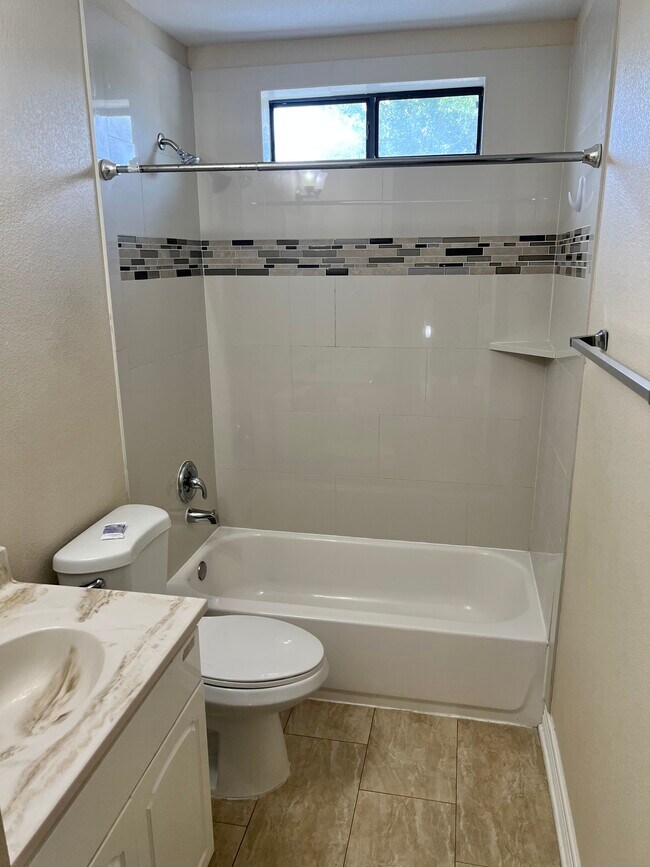 Primary Photo - 9814 Kelton Dr