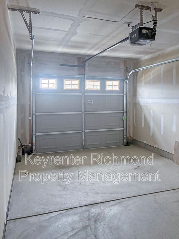 Building Photo - 3396 Dewsberry Ln