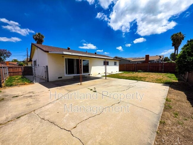 Building Photo - 8725 Kelso St