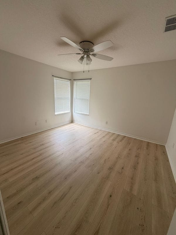Building Photo - 5011 58th Terrace E
